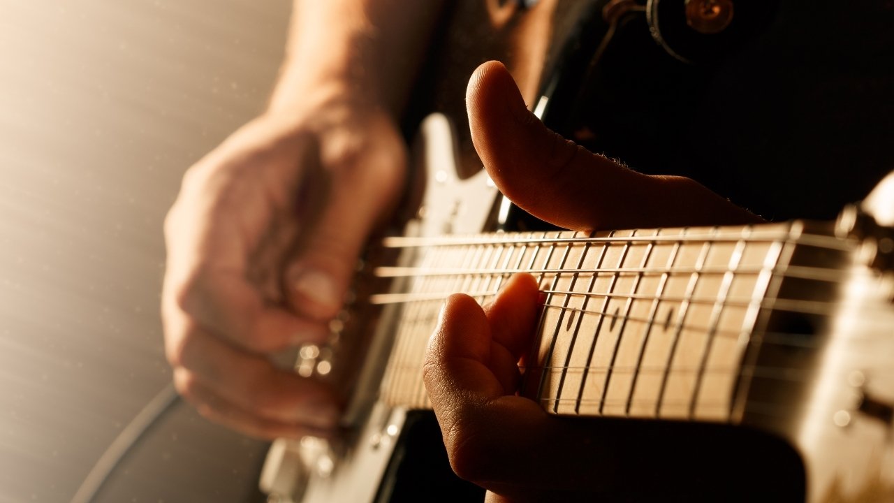 hoe-elektrische-gitaar-leren-spelen